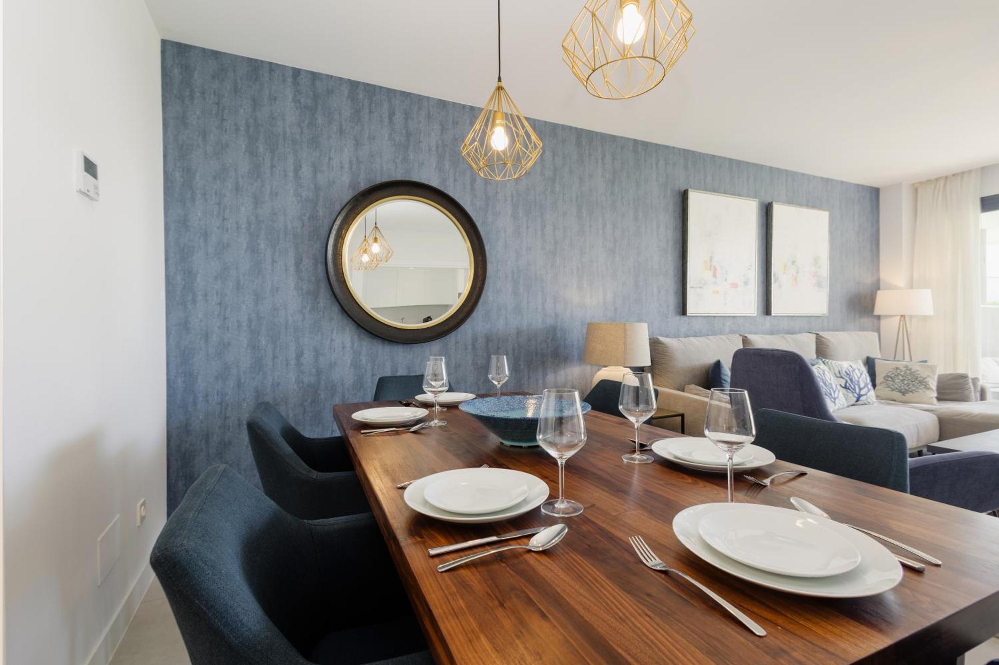 Luxurious 2 Bedroom Apartment Close To The Beach In Эстепона Экстерьер фото
