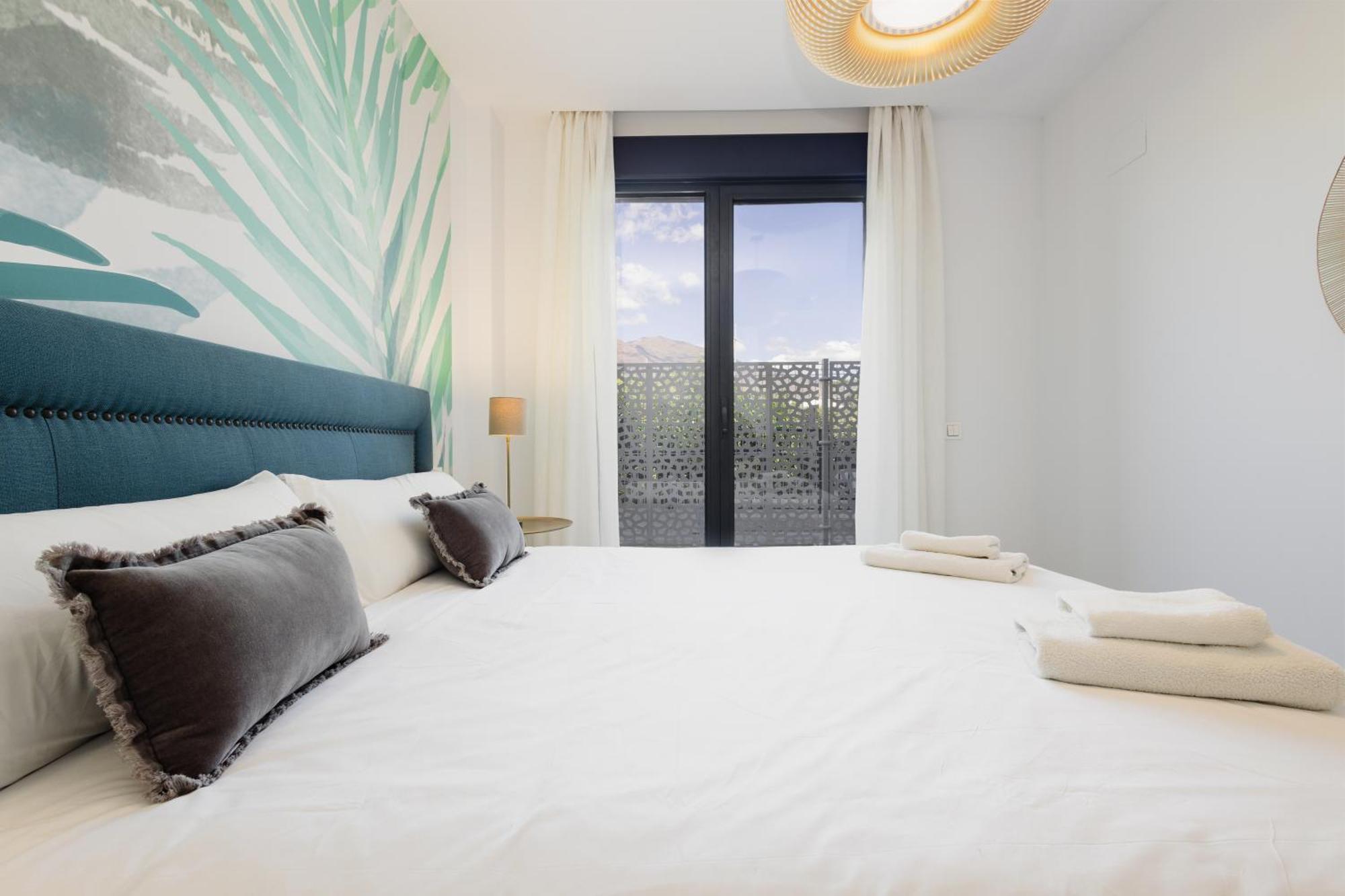 Luxurious 2 Bedroom Apartment Close To The Beach In Эстепона Экстерьер фото