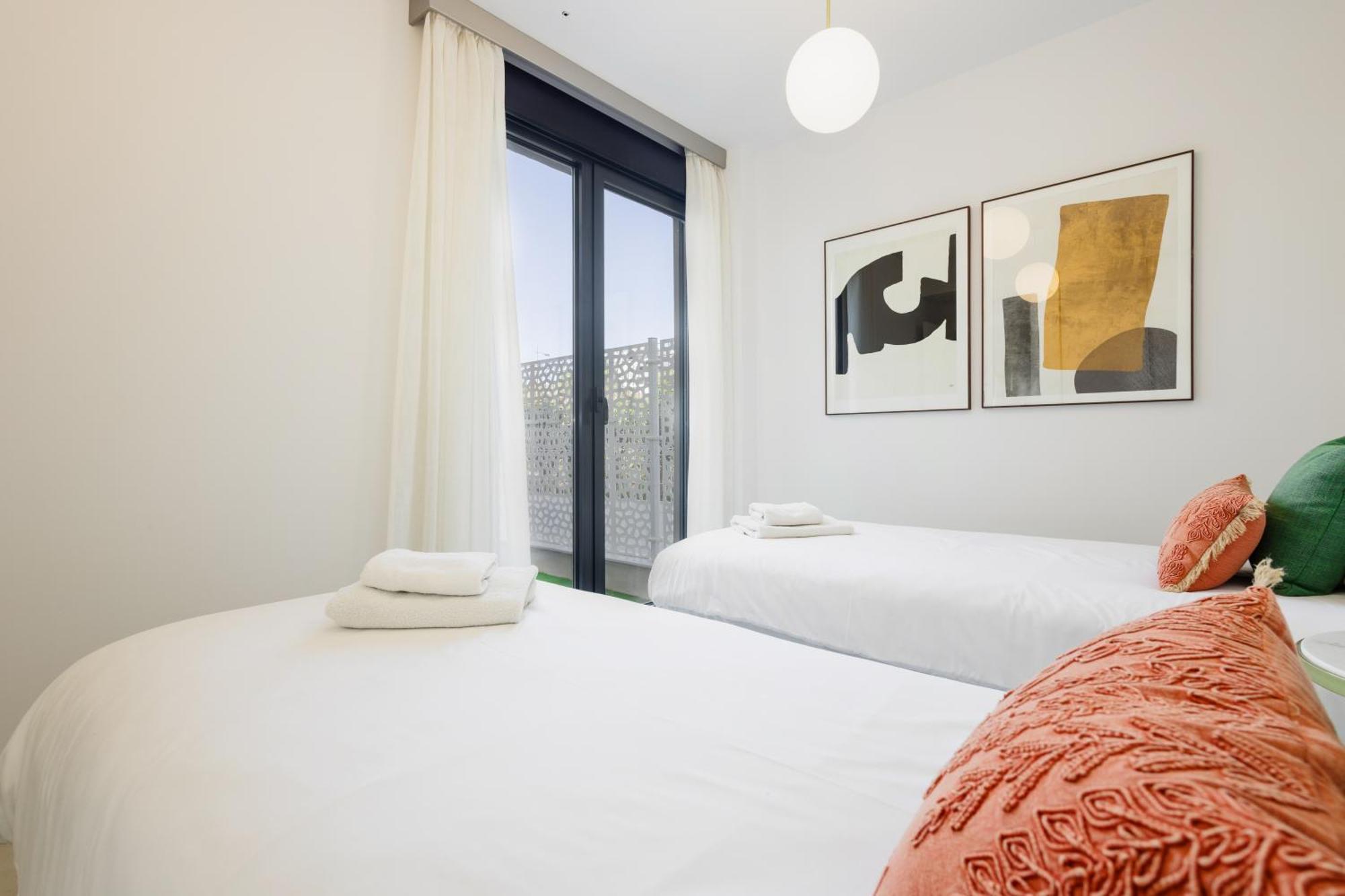 Luxurious 2 Bedroom Apartment Close To The Beach In Эстепона Экстерьер фото